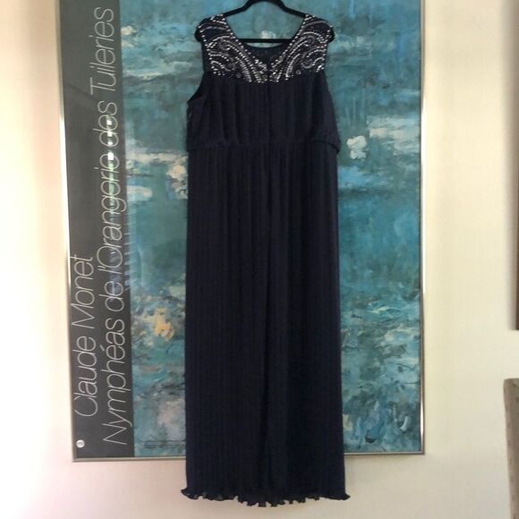 Alex Evenings Sleeveless Micropleated Gown Sz 16W - Picture 5 of 12